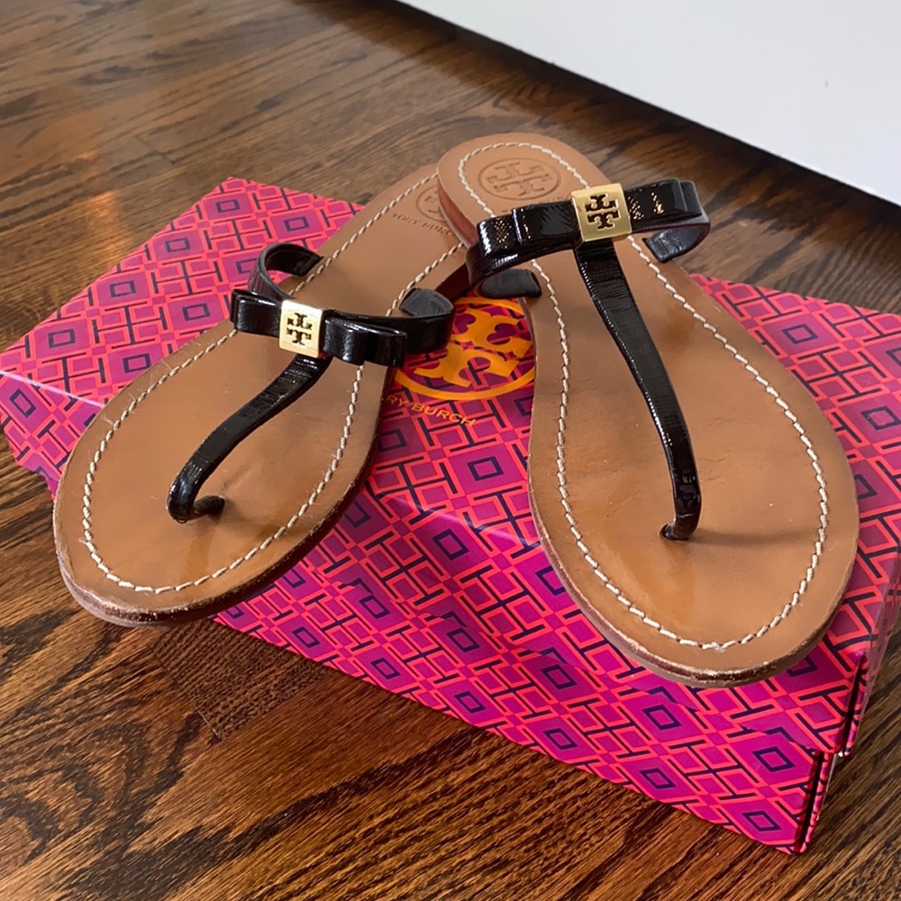 Tory Burch “Leighanne” Thong Sandals - size 8